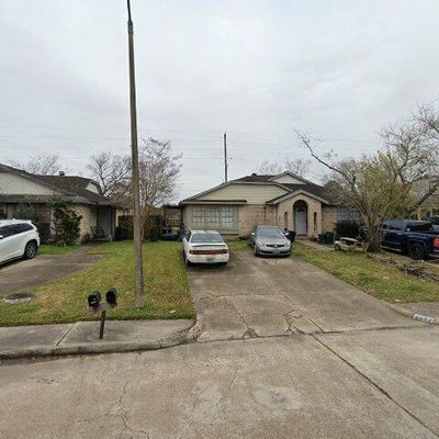 6627 Greenyard Dr, Houston, TX 77086