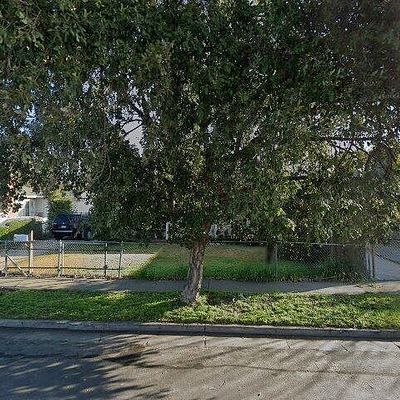 746 Searchlight Ave, Stockton, CA 95205