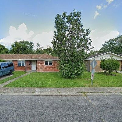 7476 Julia St, Marrero, LA 70072