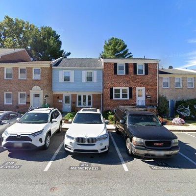 8 Silver Kettle Ct, Gaithersburg, MD 20878