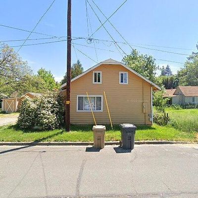 809 Se 12 Th St, Grants Pass, OR 97526