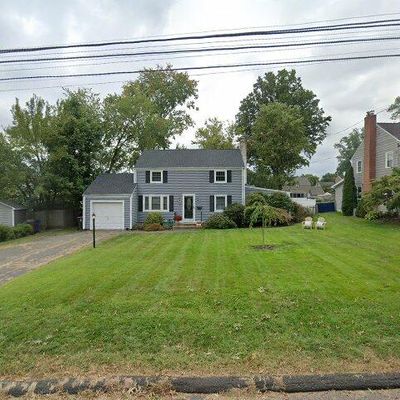 7 Rumford St, West Hartford, CT 06107