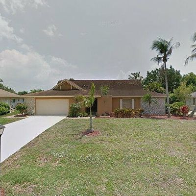 70 Thorncrest Ln, Naples, FL 34113