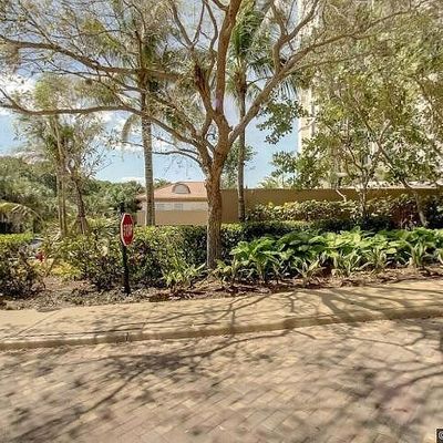 7225 Pelican Bay Blvd #2001, Naples, FL 34108