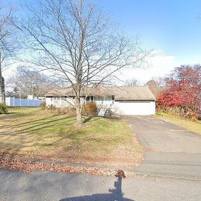 74 E Ridge Dr, Middlebury, CT 06762