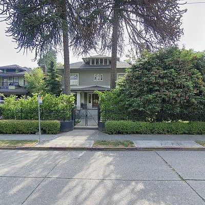 902 15 Th Ave E, Seattle, WA 98112