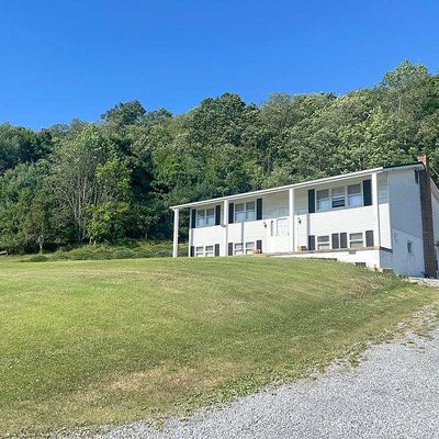 961 Buckwheat Hill Rd, Northern Cambria, PA 15714