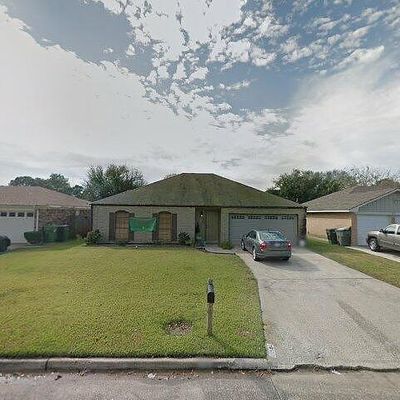 8609 Lynwood Ln, Port Arthur, TX 77642