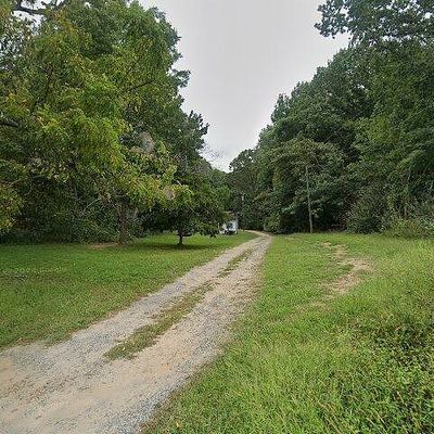 871 Gayles Rd, Urbanna, VA 23175