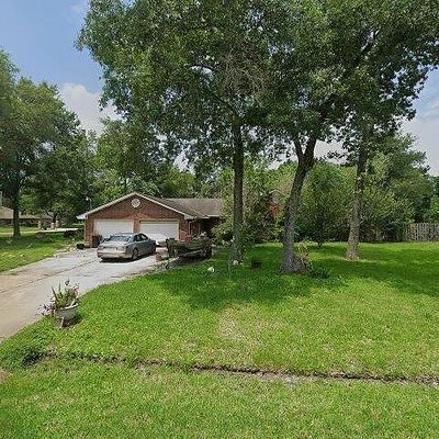 10 Autumn Oaks Dr, Baytown, TX 77521