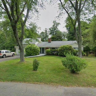 10 Peaceful Ln, Norwalk, CT 06851