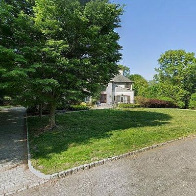 10 Stone Meadows Ln, Mahwah, NJ 07430