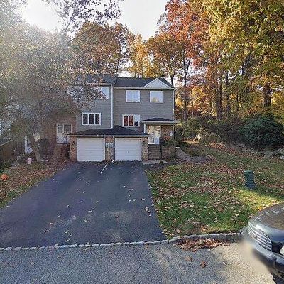 100 Stockton Ct, Morris Plains, NJ 07950