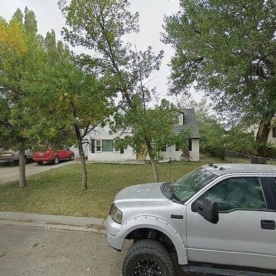 1004 N Cody Ave, Hardin, MT 59034