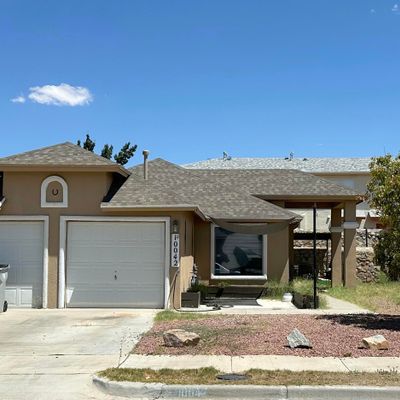 10042 Spotted Eagle Dr, El Paso, TX 79924