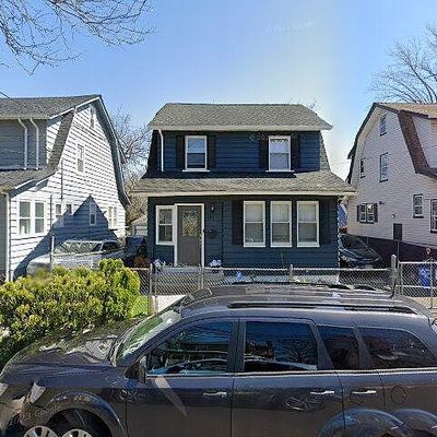 102 Pine Grove Ter, Newark, NJ 07106