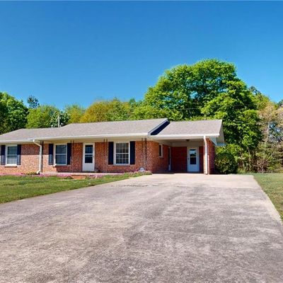 102 Torrington Rd, Walhalla, SC 29691