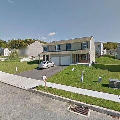 1027 Alexander Dr, Temple, PA 19560