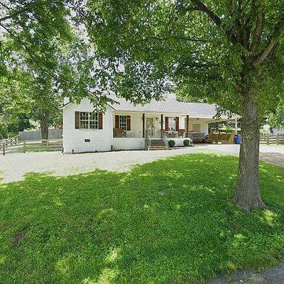 103 Edgewood Ave, Mount Pleasant, TN 38474