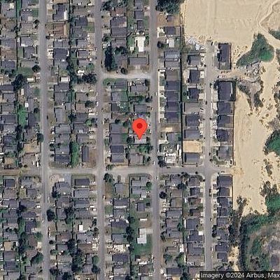 1030 Crocker St, Coos Bay, OR 97420