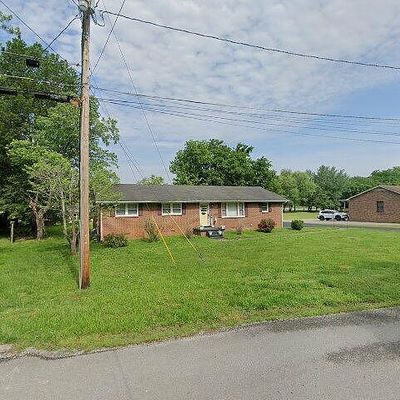 104 Burrum Dr, Shelbyville, TN 37160