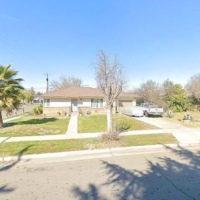 1105 E Saginaw Way, Fresno, CA 93704