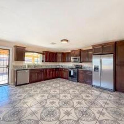 1106 S 4 Th St, Avondale, AZ 85323