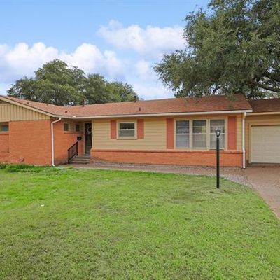 1108 W Brockett St, Sherman, TX 75092