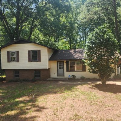 111 Woodside Ln, Central, SC 29630