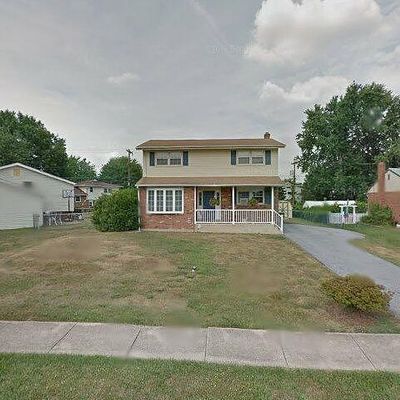 112 Meadowood Dr, Newark, DE 19711