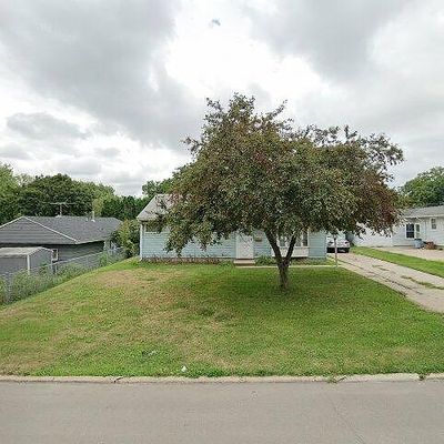 1120 26 Th St, Marion, IA 52302