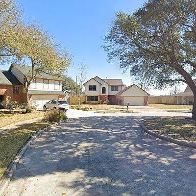 11302 Creighton Ct, Houston, TX 77065