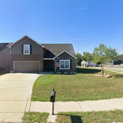 1150 Eagles Bluff Dr, Clarksville, TN 37040