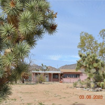 11841 S Carrow Rd, Yucca, AZ 86438