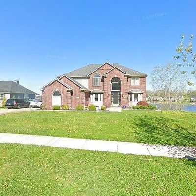 1190 Glass Lake Cir, Oxford, MI 48371