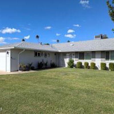 10410 W Prairie Hills Cir, Sun City, AZ 85351