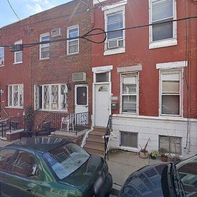 1042 Emily St, Philadelphia, PA 19148