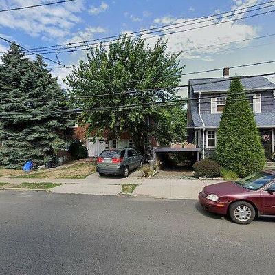 1049 Victory Blvd, Staten Island, NY 10301