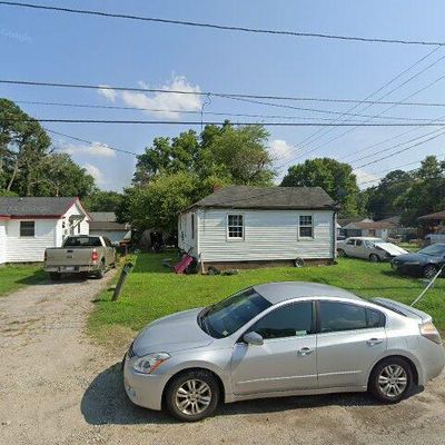 1060 Amelia St, Petersburg, VA 23803