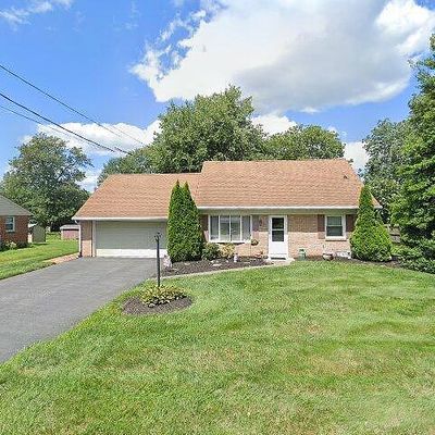 107 Woodlawn Dr, Willow Street, PA 17584