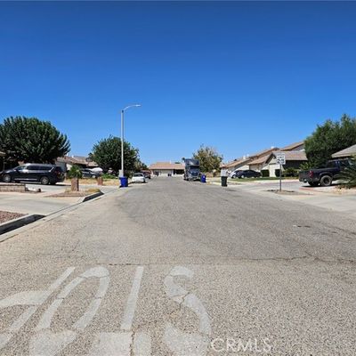 10736 Dove Ct, Adelanto, CA 92301