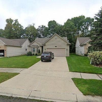 1079 Club House Dr, Pontiac, MI 48340