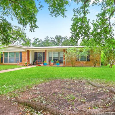 1080 Bismark St, Seguin, TX 78155