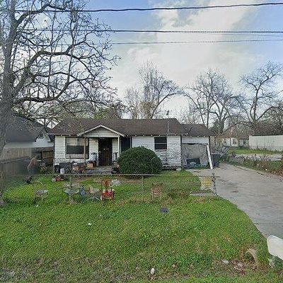 1086 Marjorie St, Houston, TX 77088