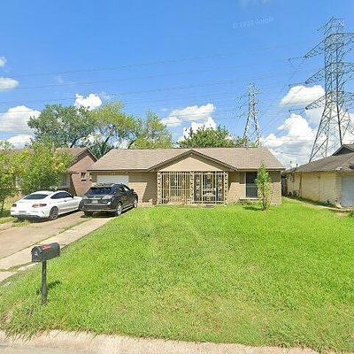 10930 Stroud Dr, Houston, TX 77072