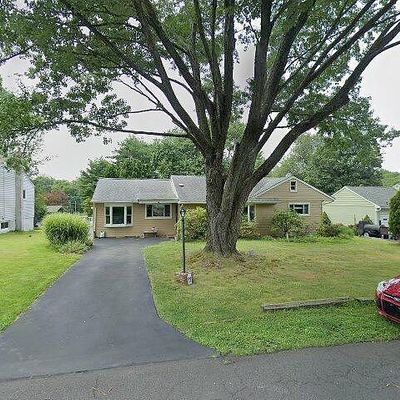 11 Fairway Dr, Yardley, PA 19067