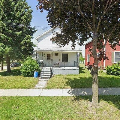 110 Fitzhugh St, Bay City, MI 48708