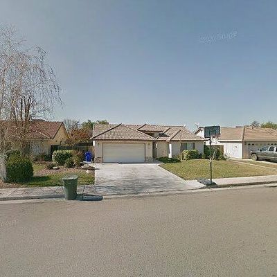 1271 N Greenfield St, Porterville, CA 93257