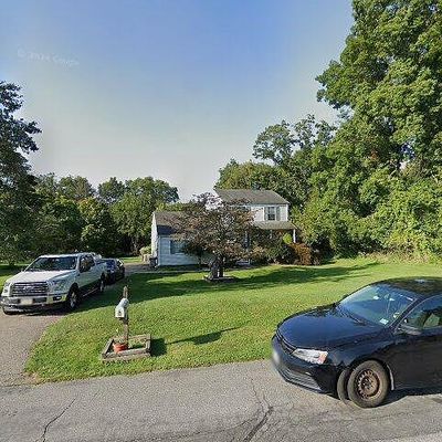 13 Fox Run, Glen Gardner, NJ 08826