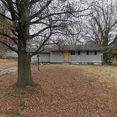 130 Ben Nevis Rd, Saint Louis, MO 63137